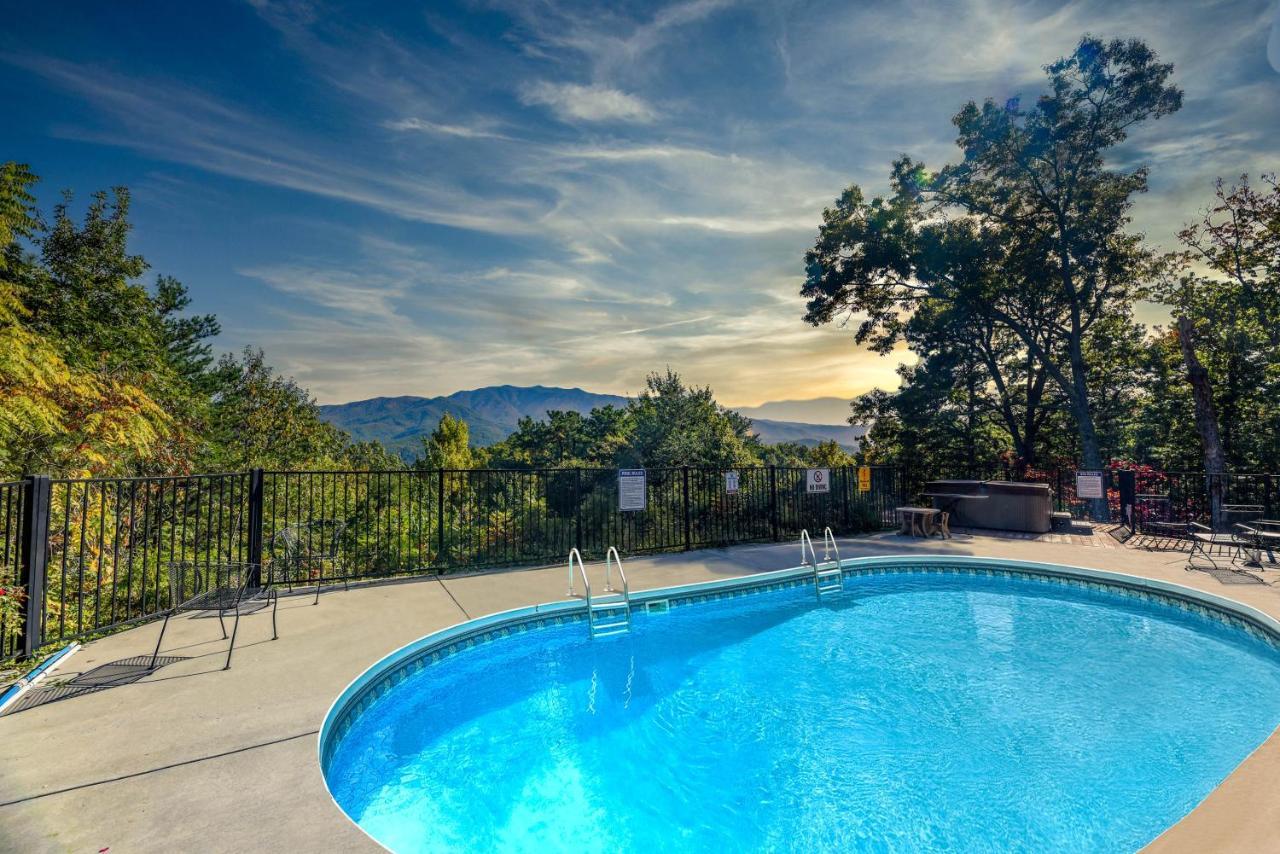 גטלינבורג Smokystays Private Pool Chalet מראה חיצוני תמונה