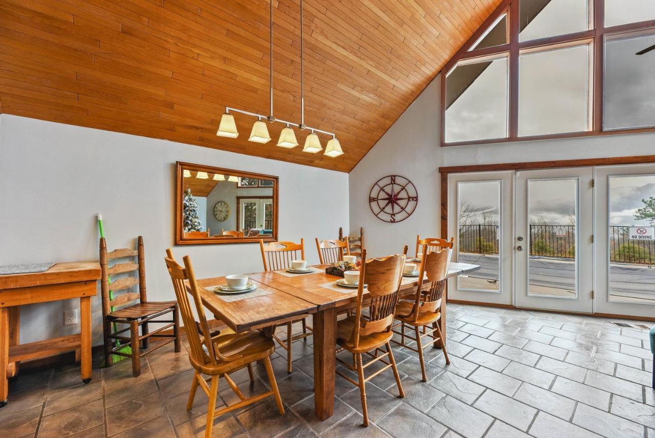 גטלינבורג Smokystays Private Pool Chalet מראה חיצוני תמונה